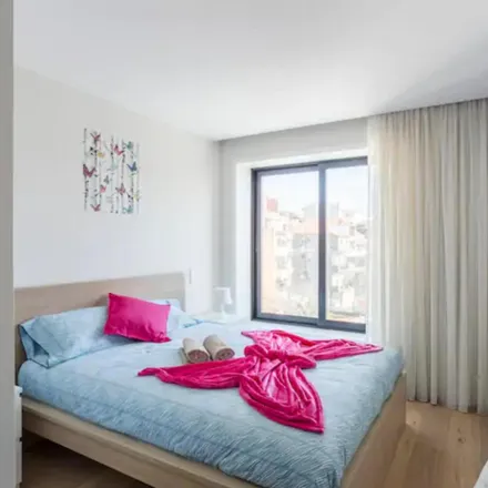 Rent this 1 bed apartment on São Jorge in Rua do Doutor Alfredo de Magalhães, 4000-145 Porto