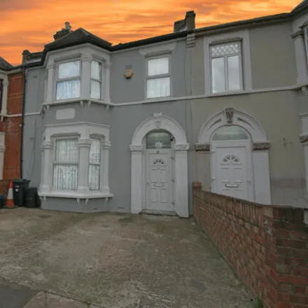 Buy this 4 bed townhouse on 27 Bengal Road in London, IG1 2FQ