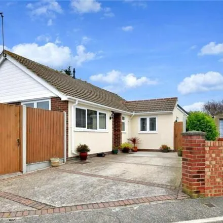 Image 2 - Rosemary Gardens, Broadstairs, CT10 2ET, United Kingdom - House for sale