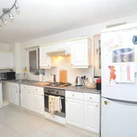 Image 3 - 128 Benslow Lane, Hitchin, SG4 9RA, United Kingdom - House for rent