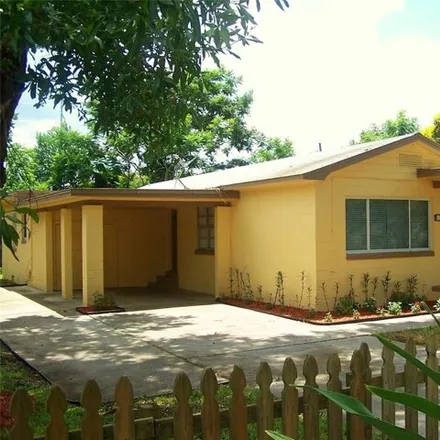 Rent this 3 bed house on 1603 Crocker Avenue in Orlando, FL 32806