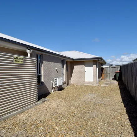 Rent this 4 bed apartment on Kingfisher Street in New Auckland QLD 4680, Australia