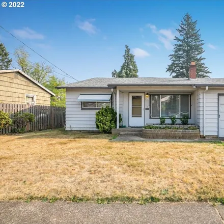 Buy this 3 bed house on 4546 Southeast 97th Avenue in Portland, OR 97266