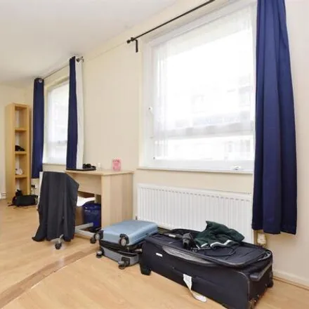 Image 6 - 39-52 Lipton Road, Ratcliffe, London, E1 0LD, United Kingdom - Apartment for sale
