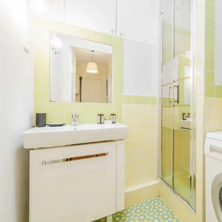 Rent this 2 bed apartment on 42 bis Avenue du Général Michel Bizot in 75012 Paris, France