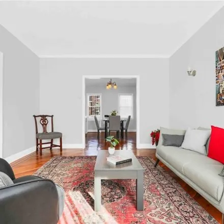Image 4 - 66-13 Booth Street, New York, NY 11374, USA - Townhouse for sale