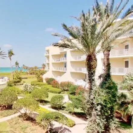 Buy this 3 bed apartment on #125,2165 Gulf Of Mexico Drive in Villa Di Lancia, Longboat Key