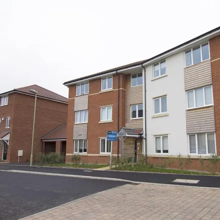 Rent this 2 bed apartment on Firecracker Drive in Sarisbury, SO31 6BU