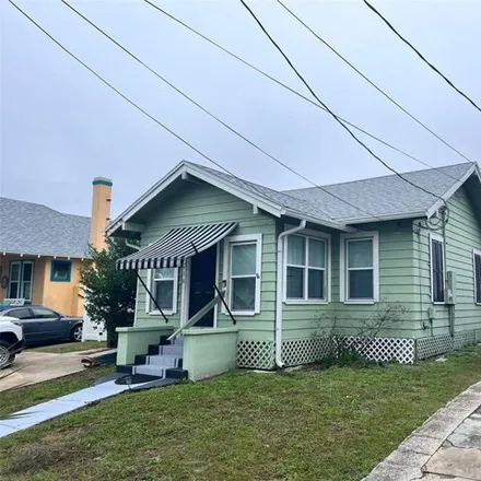 Buy this 3 bed house on 116 South Oleander Avenue in Daytona Beach, FL 32118