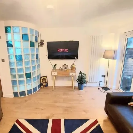 Rent this 3 bed house on London in SW11 2TZ, United Kingdom