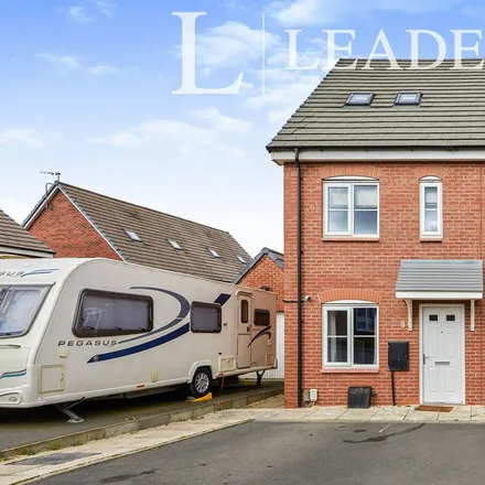 Rent this 3 bed townhouse on Hare Edge Drive in Derby, DE21 2AF