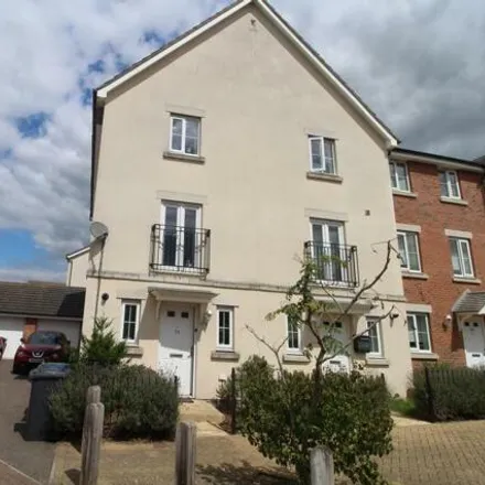 Rent this 3 bed duplex on 52 Greenhaze Lane in Cambourne, CB23 5BH