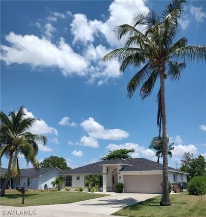 Image 4 - 967 Southeast 34th Street, Cape Coral, FL 33904, USA - House for sale