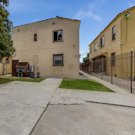 Image 6 - Greater Phillips Chapel Christian Methodist Episcopal Church, West Indigo Street, Compton, CA 90220, USA - Duplex for sale