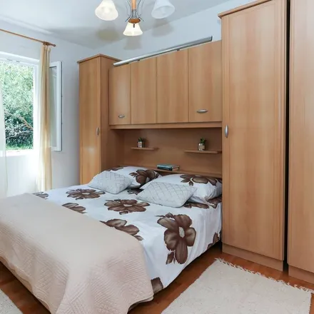 Rent this 5 bed house on Kaštel Sućurac in Put Glavice, 21212 Grad Kaštela
