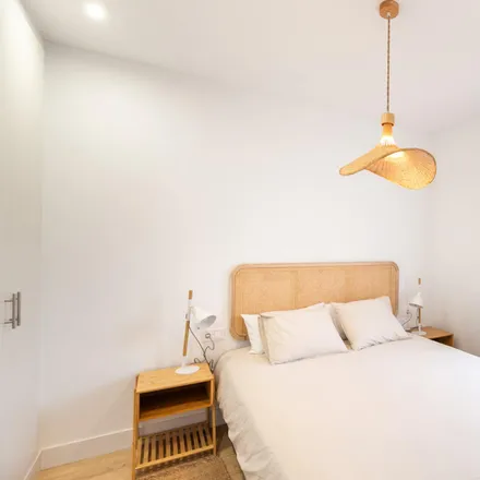 Rent this 2 bed apartment on Carrer de Balmes in 125, 08001 Barcelona