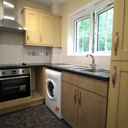 Image 2 - Bromley Close, Harlow, CM20 2GD, United Kingdom - Apartment for rent