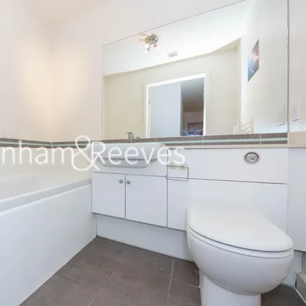 Image 3 - Boulevard Drive, London, NW9 5HF, United Kingdom - Apartment for rent