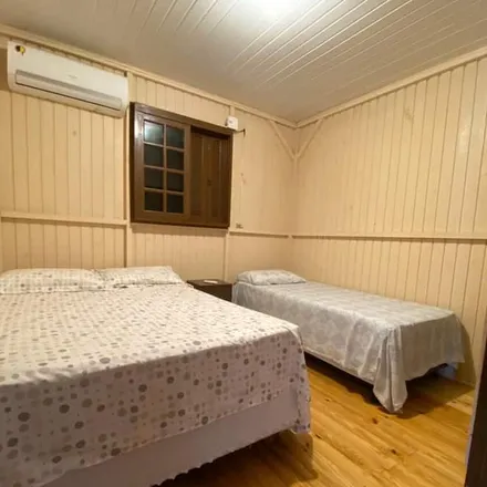 Rent this 2 bed house on Centro in Três Coroas, Região Geográfica Intermediária de Porto Alegre
