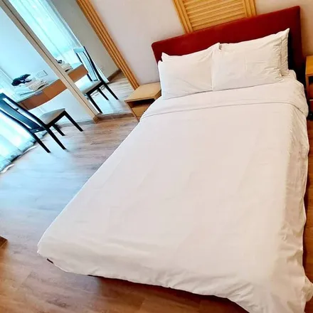 Rent this 2 bed condo on Bangkok