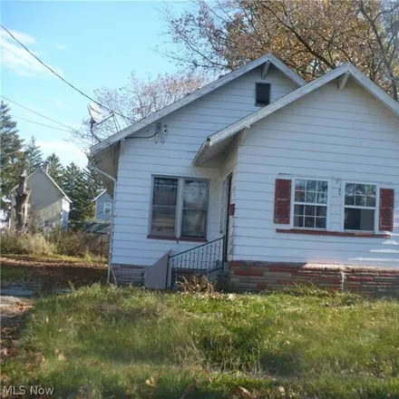Buy this 2 bed house on 2803 Mary Street in Uptown, Youngstown