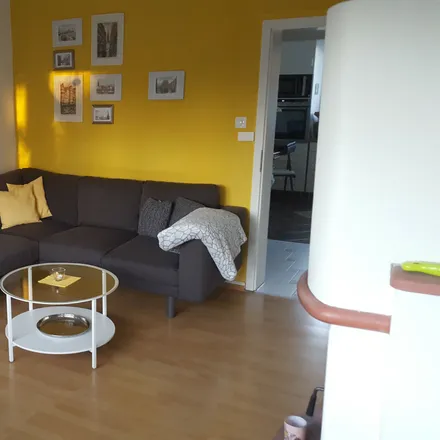 Rent this 4 bed apartment on Heestweg 40 in 22143 Hamburg, Germany