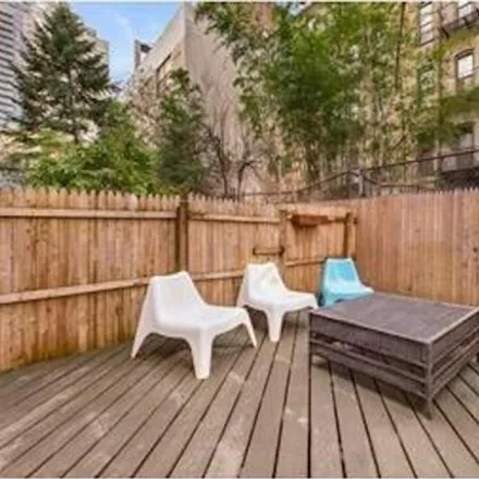 Rent this 2 bed townhouse on 327 East 93rd Street in New York, NY 10128