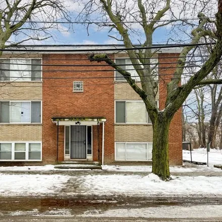 Buy this studio house on 151 East 110th Street in Chicago, IL 60628