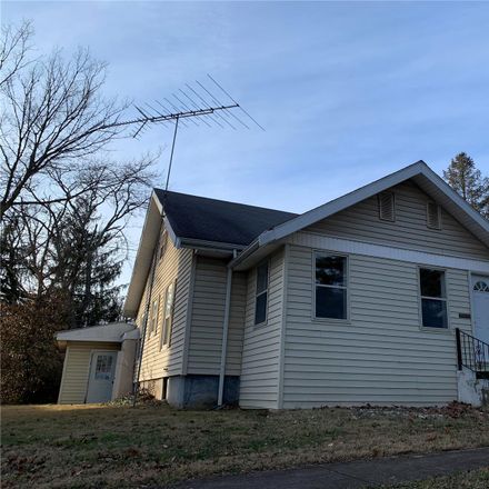 Rent this 2 bed house on N Locust St in Greenville, IL