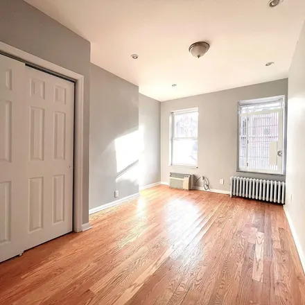 Rent this 3 bed apartment on 200 First Avenue Loop in New York, NY 10009