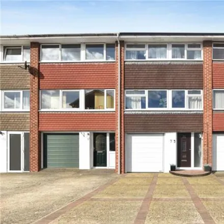 Buy this 3 bed townhouse on 7 Maiden Erlegh Avenue in Bridgen, London