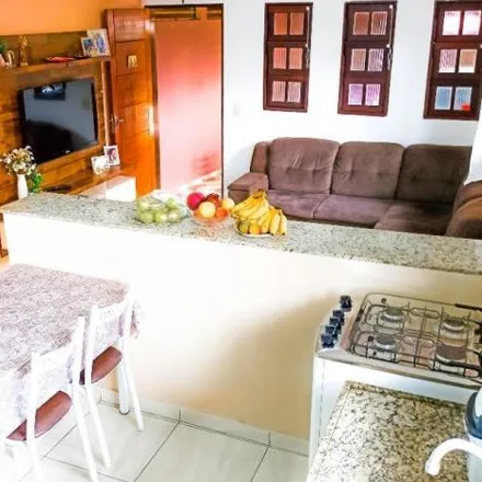 Buy this 2 bed house on Avenida Benjamin Arantes Silva Júnior in Travessão, Caraguatatuba - SP