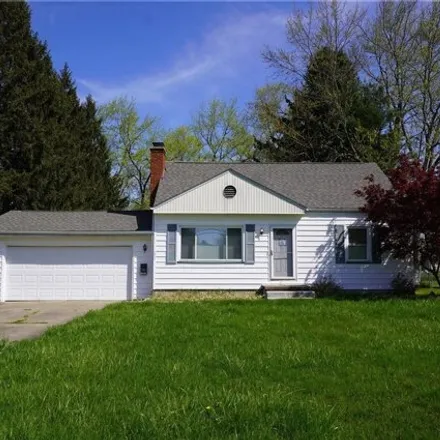 Buy this 2 bed house on 2014 Holbrooke Road in Boardman, OH 44514