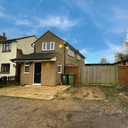 Rent this 3 bed house on Ivy Lane in Buckinghamshire, HP22 5AP