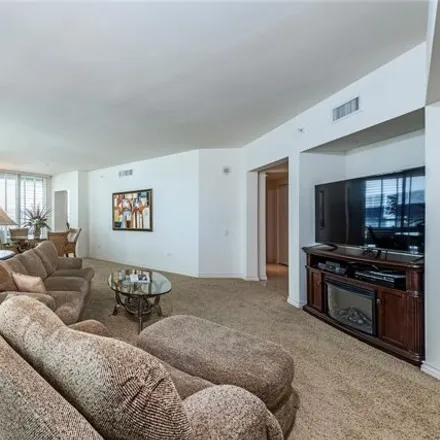 Image 4 - Turnberry Place Tower I, Elvis Presley Boulevard, Winchester, NV 89169, USA - Condo for rent