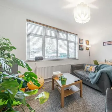 Rent this 2 bed apartment on Bertrum House School in Trinity Crescent, London