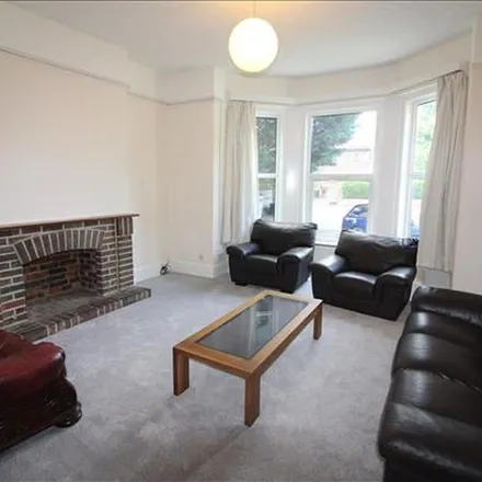 Image 3 - Westrow Road, Archers Road, Bedford Place, Southampton, SO15 2NT, United Kingdom - Apartment for rent