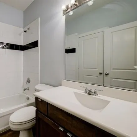 Image 6 - 189 West 10th Street, Houston, TX 77008, USA - House for sale