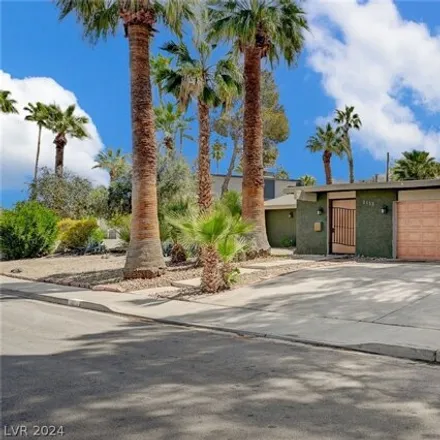 Image 3 - 2141 East Mohigan Way, Paradise, NV 89169, USA - House for sale