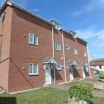 Rent this 1 bed apartment on Park View in New Milton, BH25 6NA