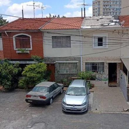 Buy this 2 bed house on Rua Doutor Roberto Mercatelli in Araras, Araras - SP