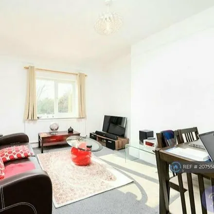 Rent this 2 bed room on Millway in The Hale, London