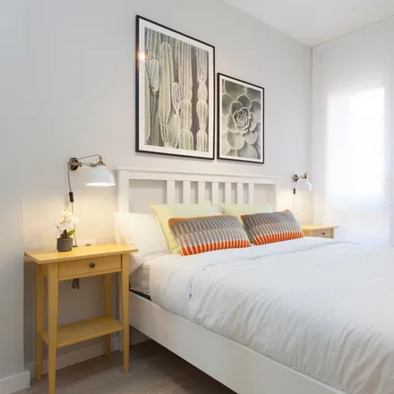 Rent this 2 bed apartment on Fruteria Paco in Carrer de Radas, 20