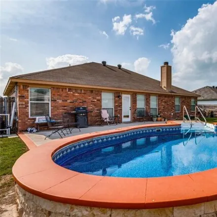 Buy this 3 bed house on 1214 Beacon Hill Drive in Midlothian, TX 76065