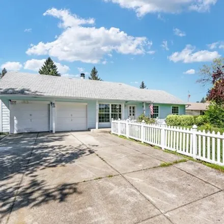 Buy this 3 bed house on 516 Louisville Way in Vancouver, WA 98664