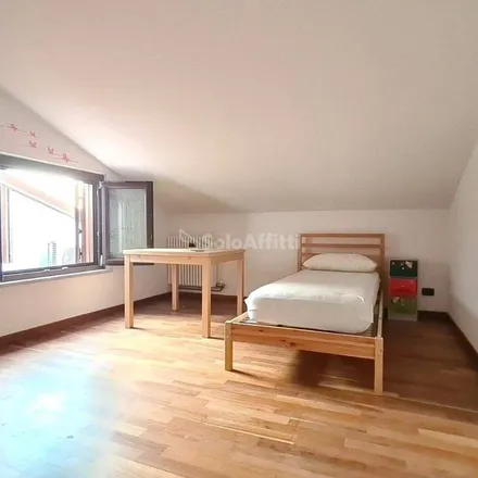 Rent this 5 bed apartment on Scuola Primaria Giovanni Uberti in Piazza Marinai d'Italia, 37138 Verona VR