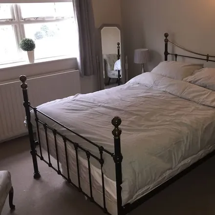 Image 1 - Chesterfield, S40 1DW, United Kingdom - House for rent