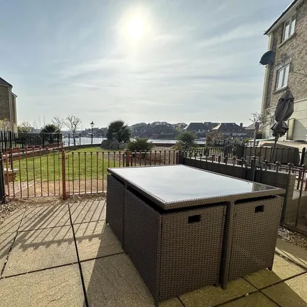 Image 4 - Sovereign Harbour North, Eastbourne, BN23 5NA, United Kingdom - Townhouse for rent