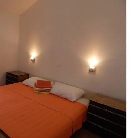 Rent this 2 bed apartment on 21405 Općina Milna