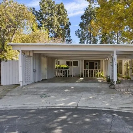Image 2 - 16998 Donna Ynez Lane, Los Angeles, CA 90272, USA - House for sale